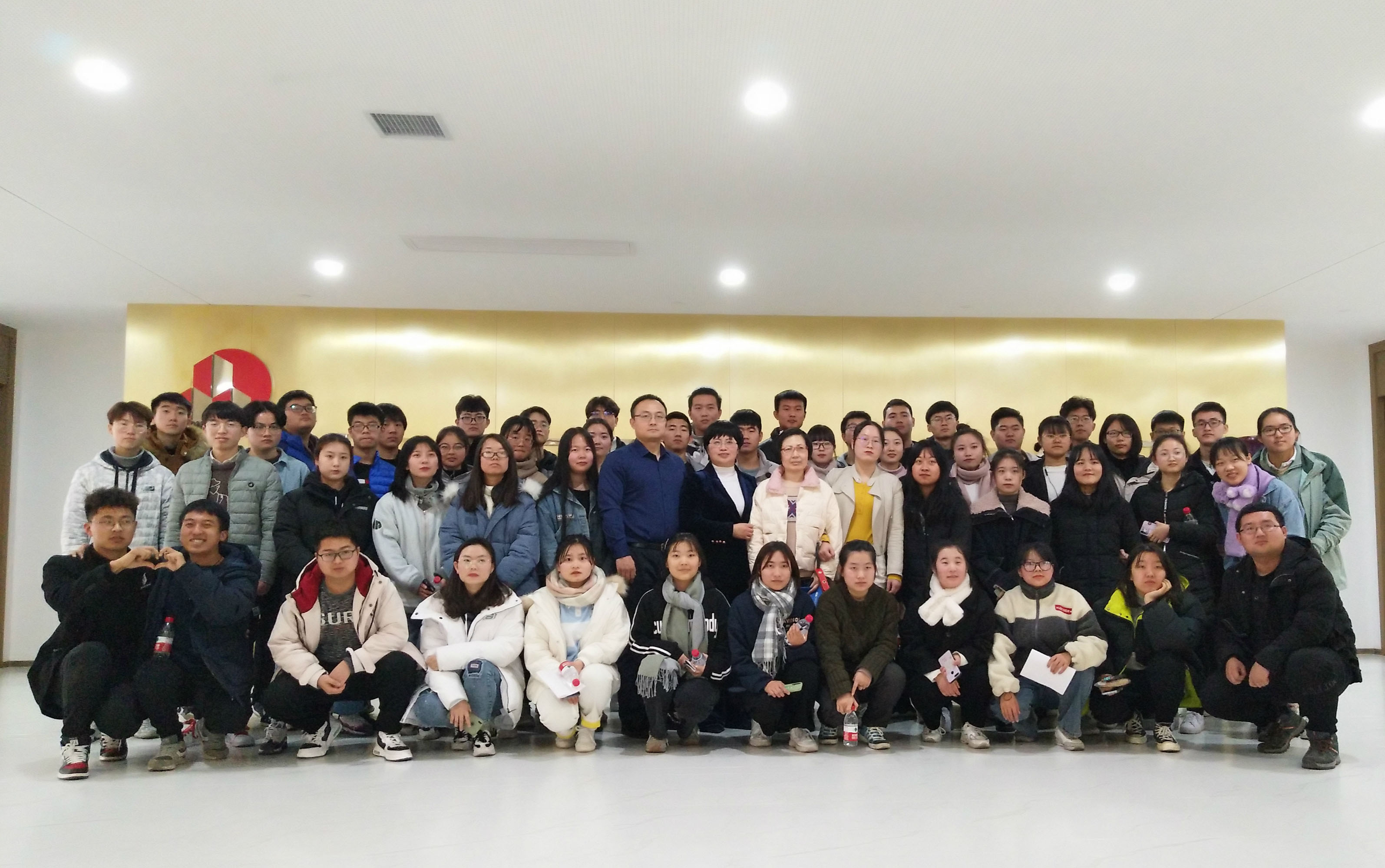 校企合作|西安思源学院师生到我乐动全体育-乐动(中国)交流学习